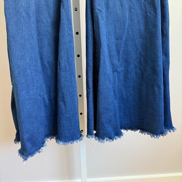 Fashion‎ Nova sz 11 (31) Blue Bell Bottom Flare Jeans Heart Pocket Raw Hem - Picture 5 of 8